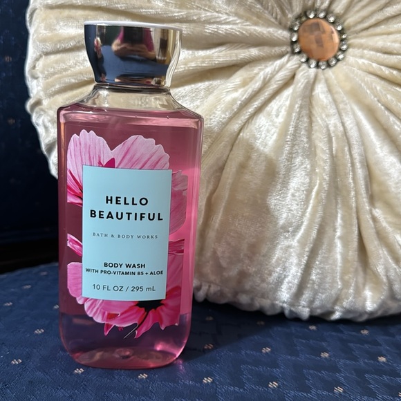 BATH & BODY WORKS SET. . . HELLO BEAUTIFUL SCENT - Picture 5 of 6